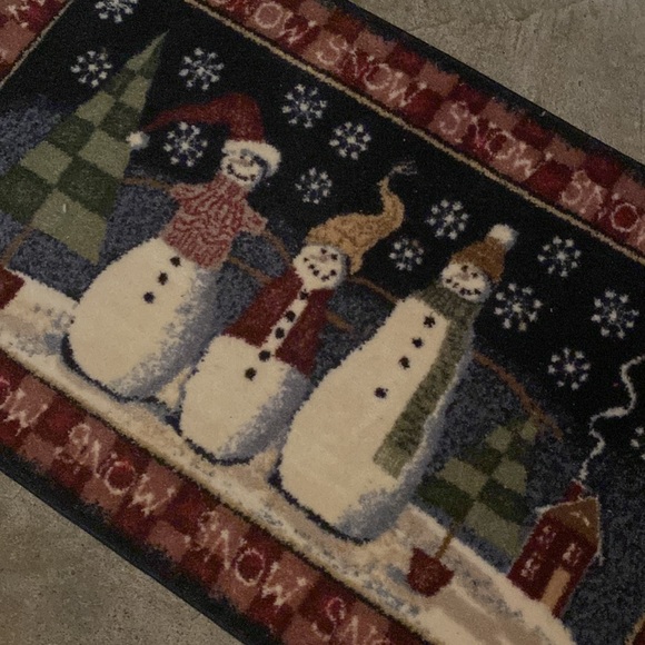 Christmas Themed Carpet - Picture 3 of 3